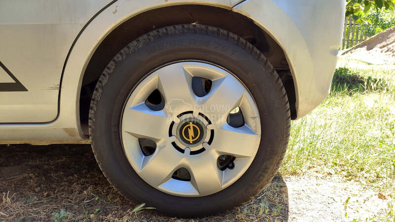 Opel Agila 1.2