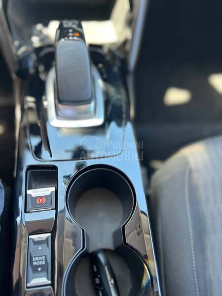 Peugeot 208 E