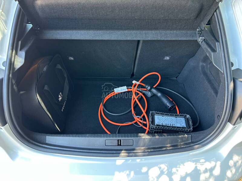 Peugeot 208 E