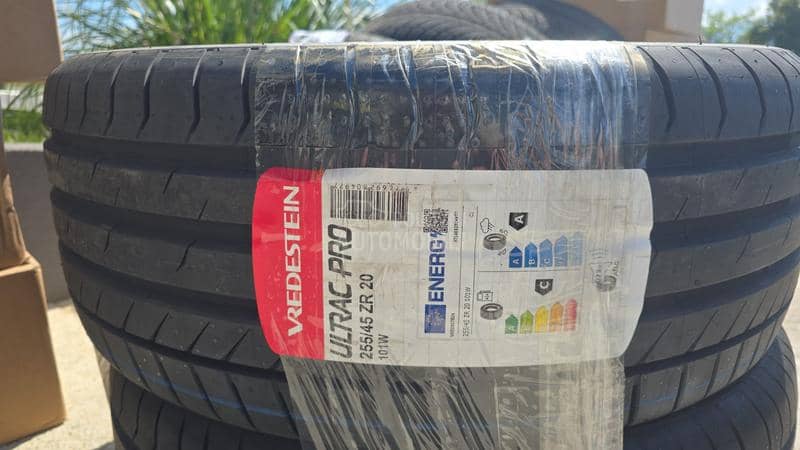 Vredestein 285/40 R20 Letnja