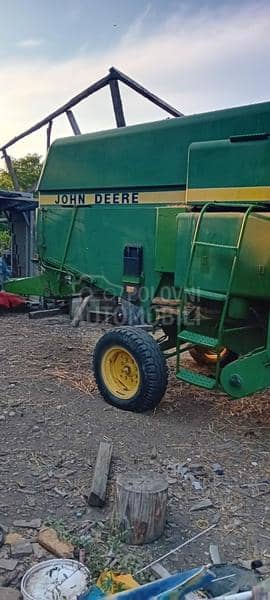John Deere 1055