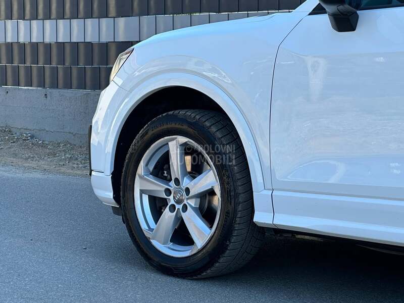 Audi Q2 S tronic/Led/CH