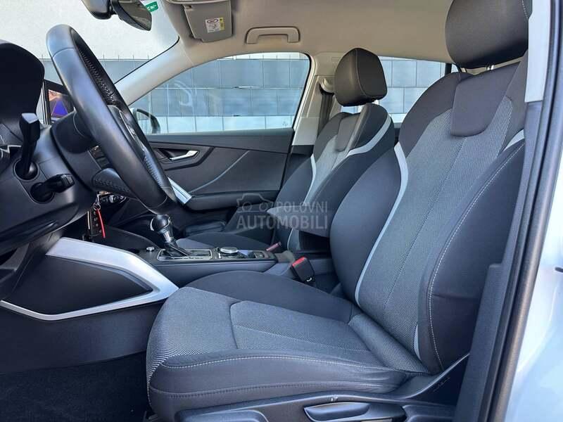 Audi Q2 S tronic/Led/CH