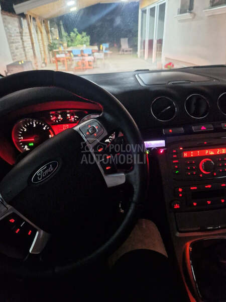 Ford Galaxy 2.0 TDCI