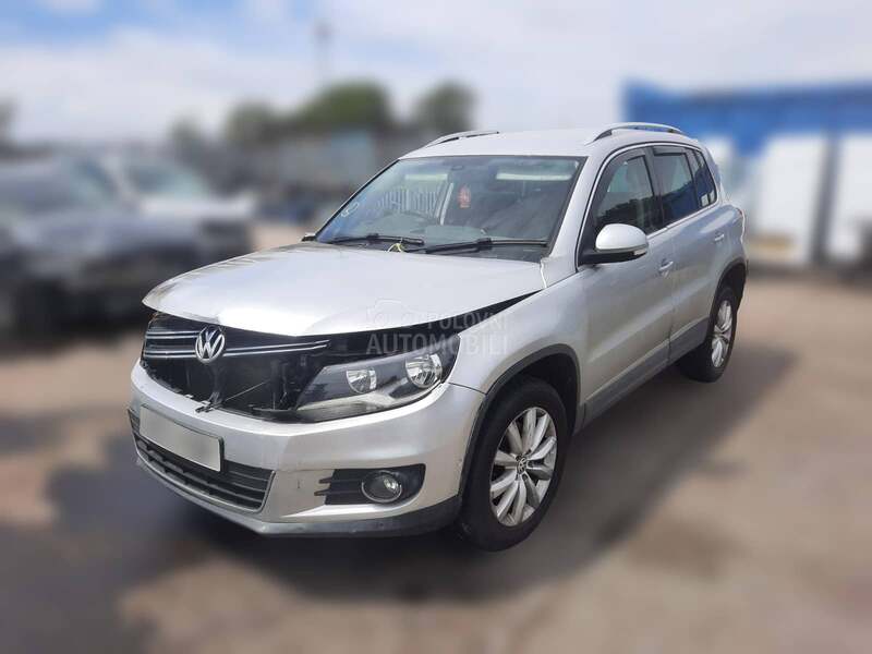 Volkswagen Tiguan CFFB 2013. god. -  kompletan auto u delovima