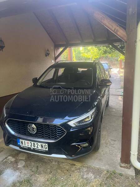 MG ZS 