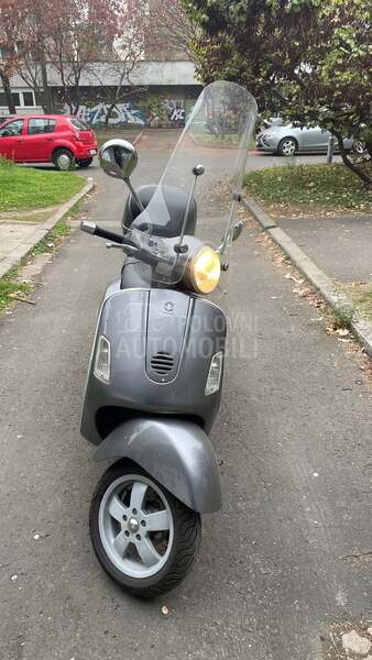 Piaggio VESPA 200GT