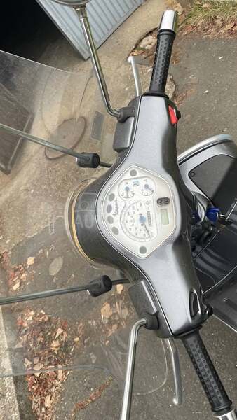 Piaggio VESPA 200GT