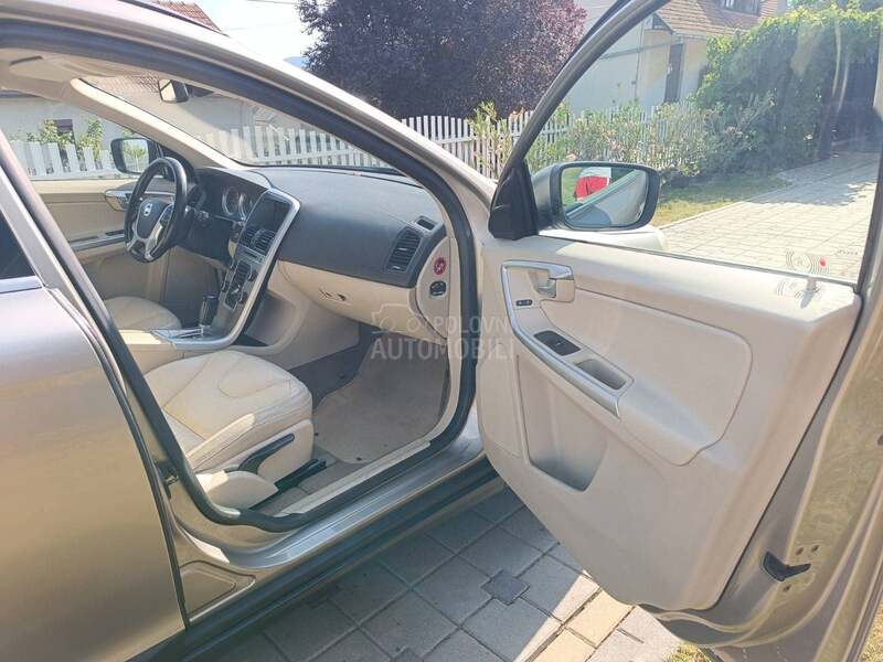 Volvo XC60 2.4 d3 awd