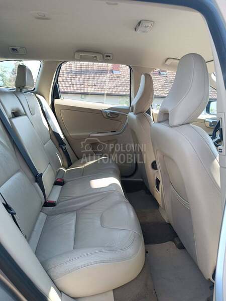 Volvo XC60 2.4 d3 awd