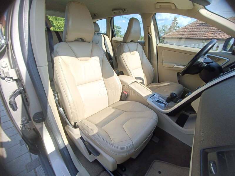 Volvo XC60 2.4 d3 awd