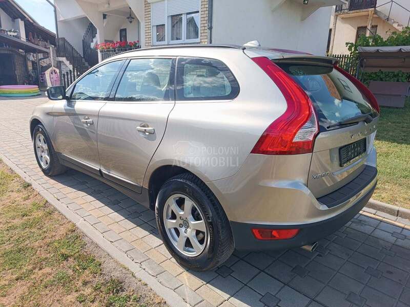 Volvo XC60 2.4 d3 awd