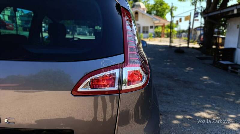 Renault Scenic 1.5 Dci