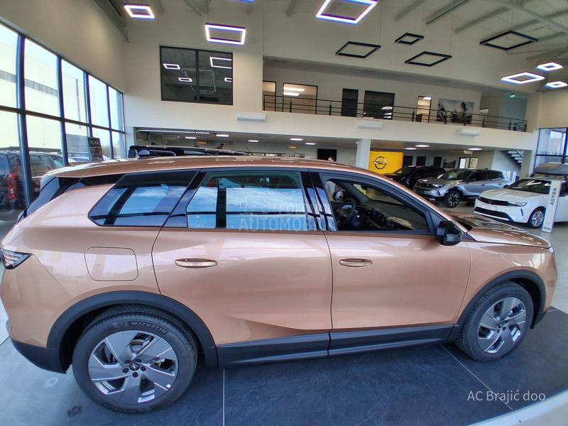 Opel Grandland 1.2 136 HP AT6 MHEV