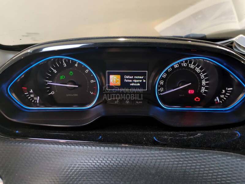 Peugeot 2008 1.2 ALLURE