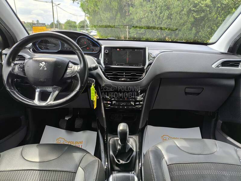 Peugeot 2008 1.2 ALLURE
