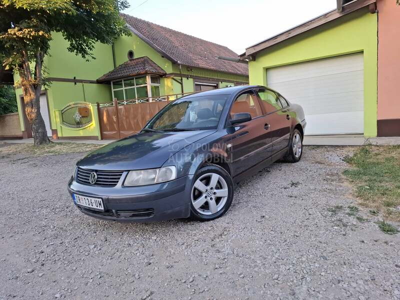 Volkswagen Passat B5 0621479512