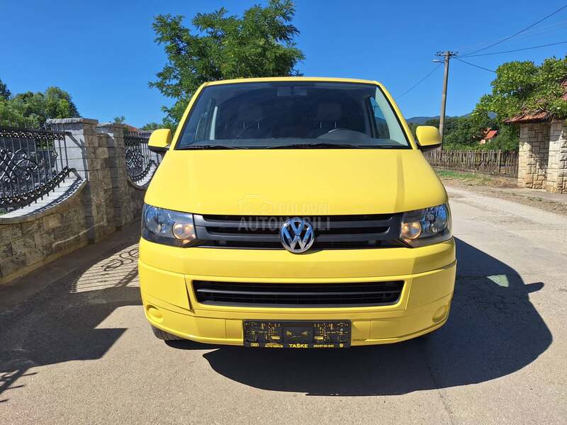 Volkswagen Transporter T5 4 x 4/6 brz