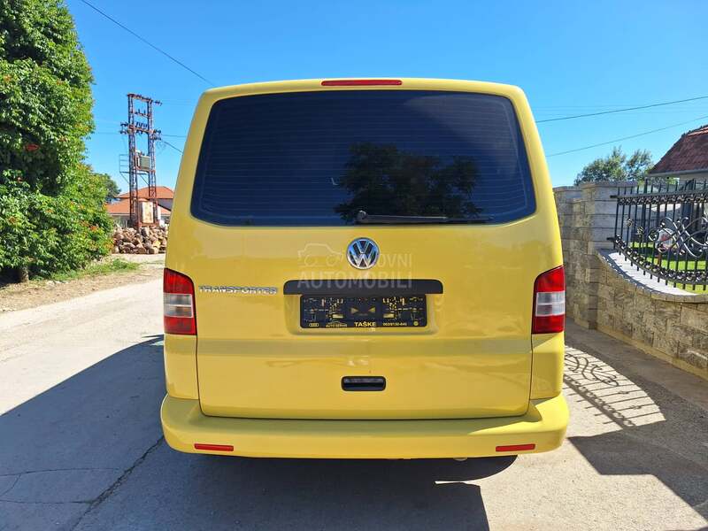 Volkswagen Transporter T5 4 x 4/6 brz
