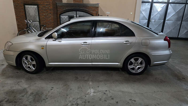 Toyota Avensis 2.0 tdi