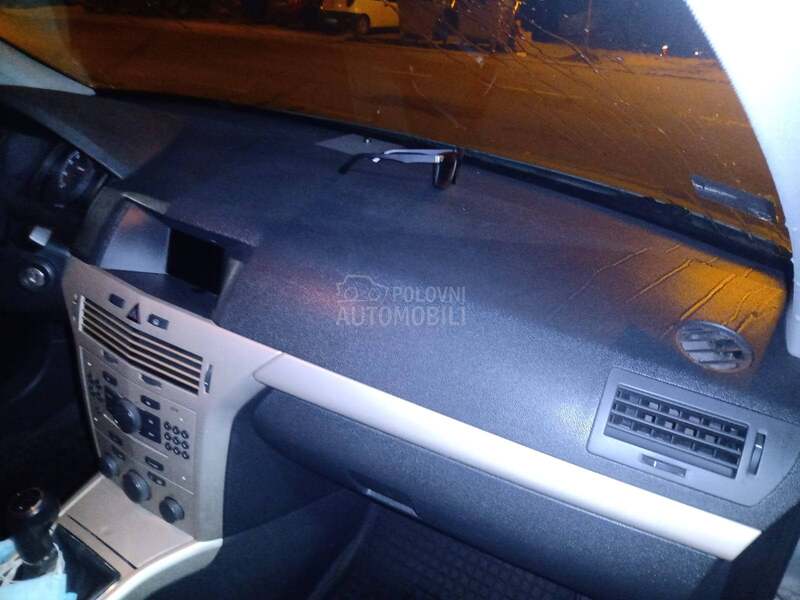 Opel Astra H 