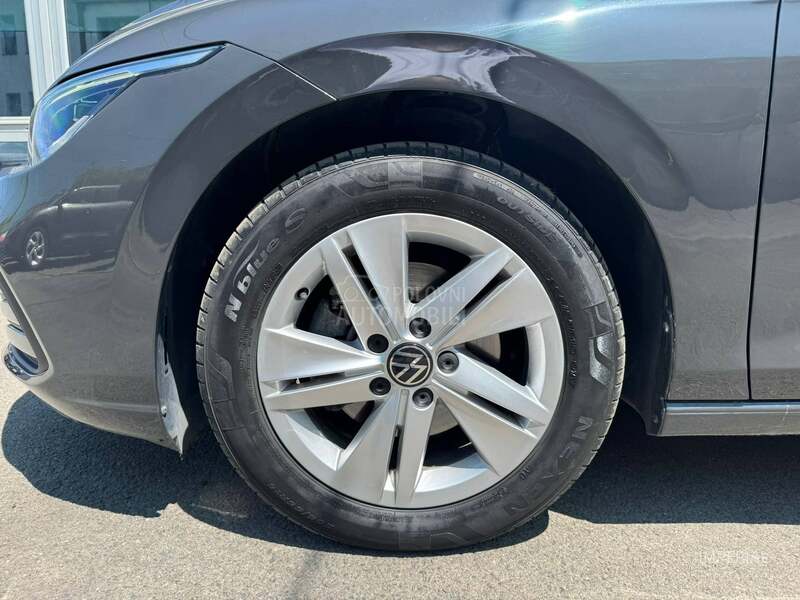 Volkswagen Golf 8 1.5 Tgi