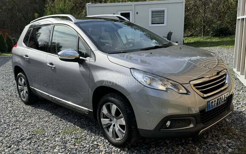 Peugeot 2008 1.2 Allure Premium