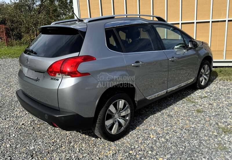 Peugeot 2008 1.2 Allure Premium