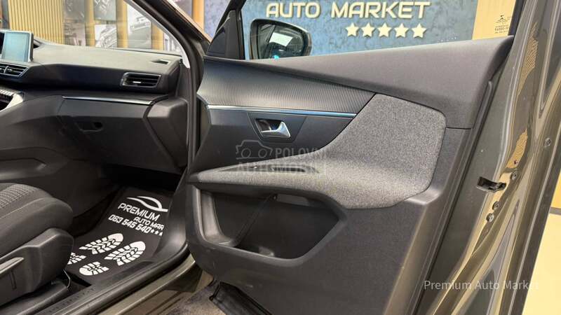Peugeot 3008 //1.2////S A L O N