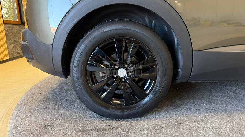 Peugeot 3008 //1.2////S A L O N
