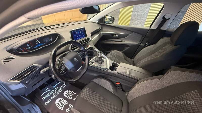 Peugeot 3008 //1.2////S A L O N
