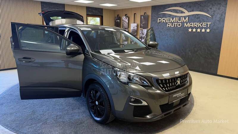 Peugeot 3008 //1.2////S A L O N