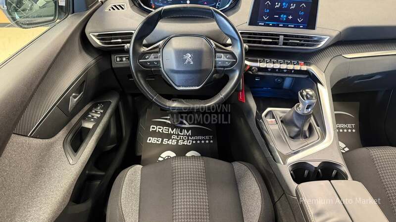 Peugeot 3008 //1.2////S A L O N