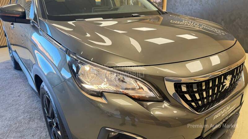 Peugeot 3008 //1.2////S A L O N