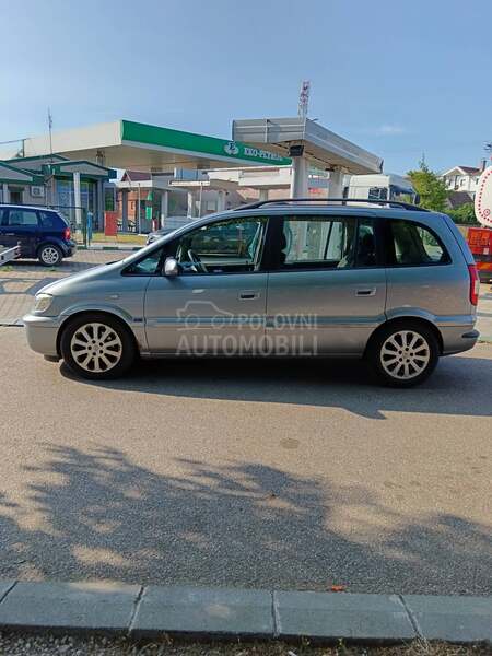 Opel Zafira 