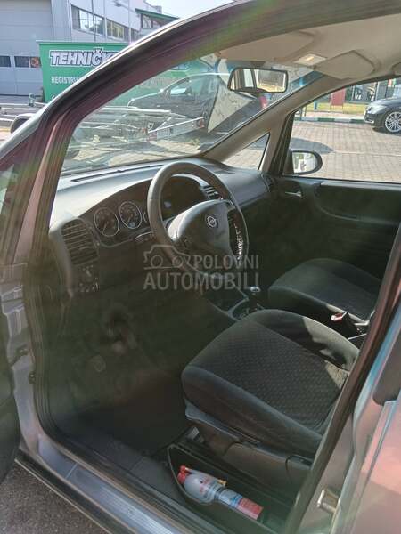 Opel Zafira 
