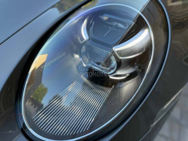 Porsche 911 992/4S/bose/360/pan