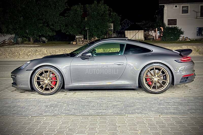 Porsche 911 992/4S/bose/360/pan