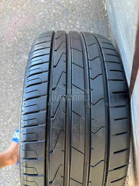 Hankook 215/40 R17 Letnja