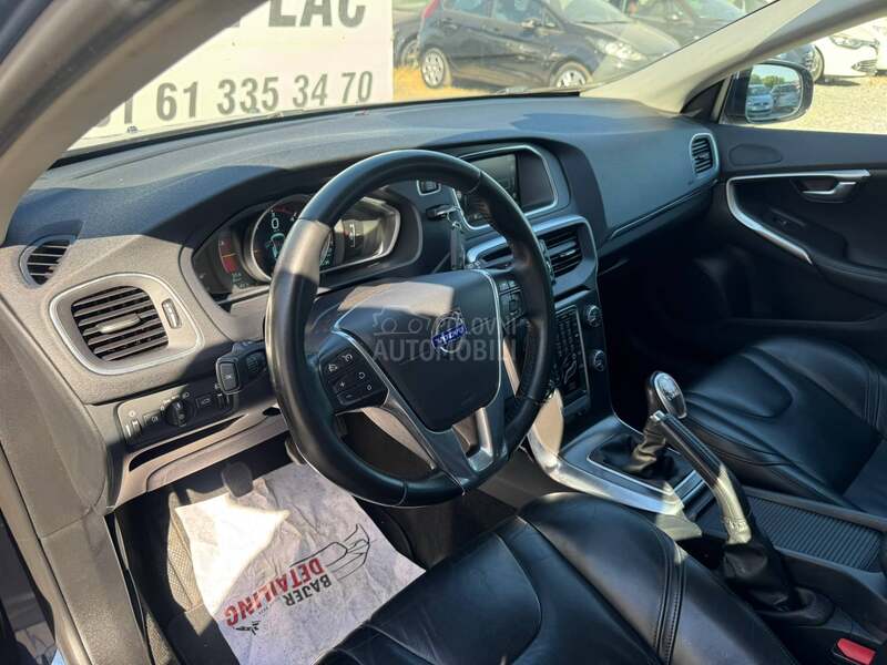 Volvo V40 KOŽA