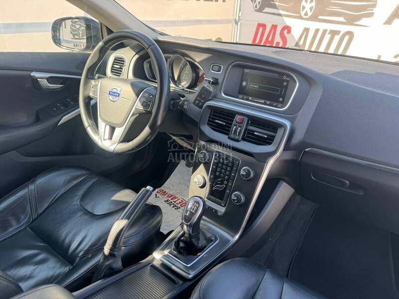 Volvo V40 KOŽA