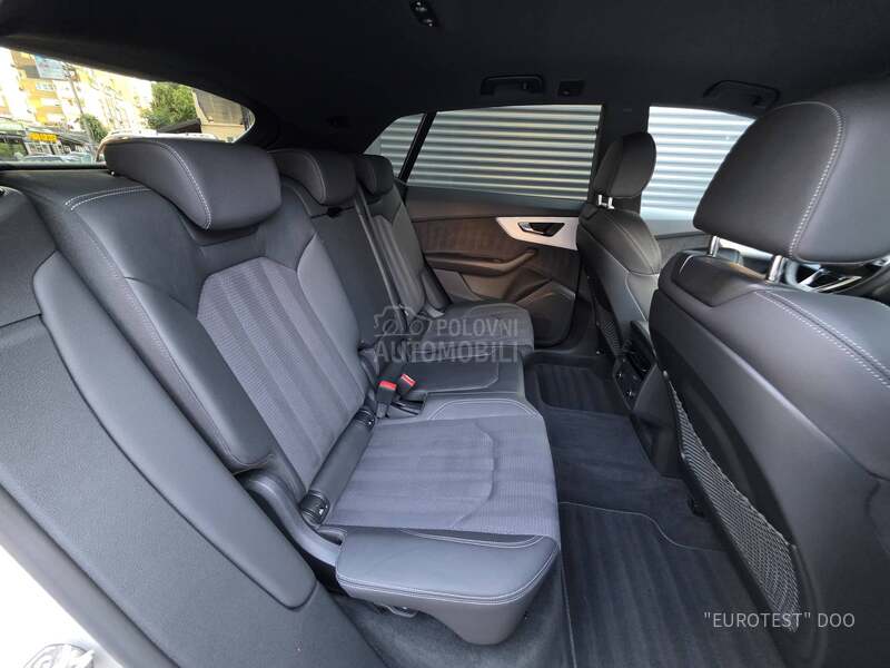 Audi Q8 S-line
