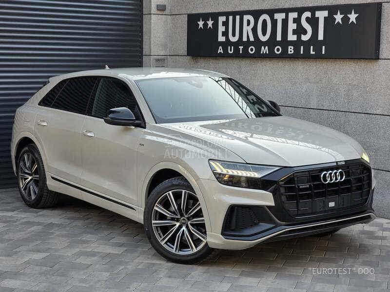 Audi Q8 S-line