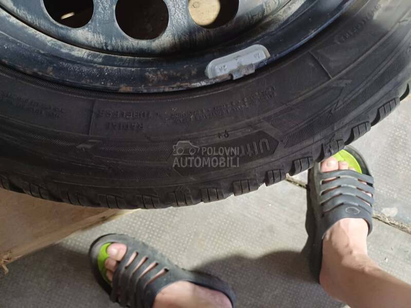 Goodyear 205/55 R16 Zimska