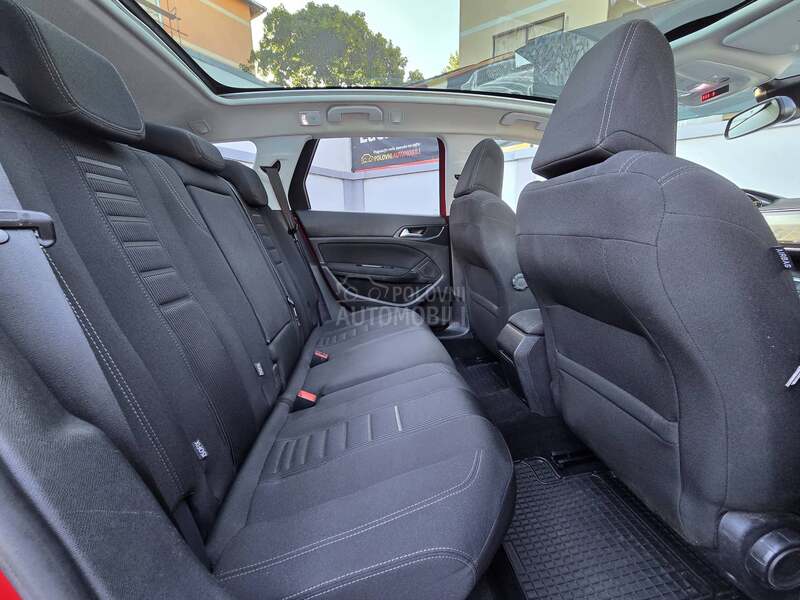 Peugeot 308 1.6 hDi PAN/LED/NAV