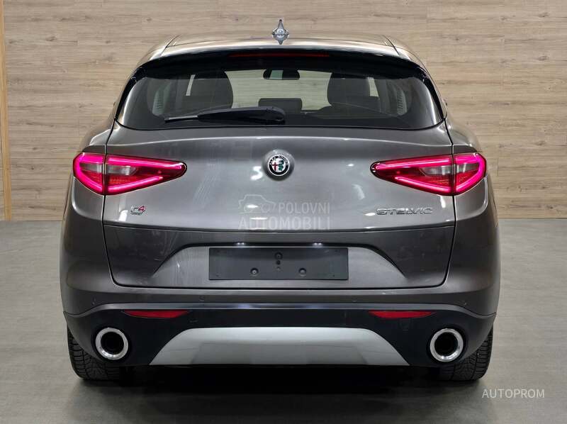 Alfa Romeo Stelvio 2.0 Turbo Super Q4