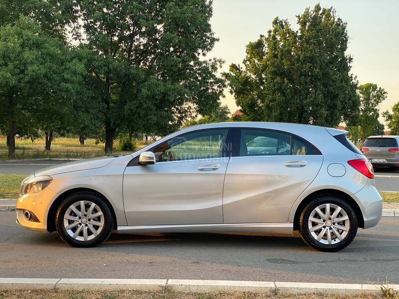 Mercedes Benz A 180 T O P // T O P