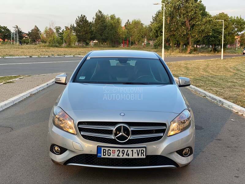 Mercedes Benz A 180 T O P // T O P