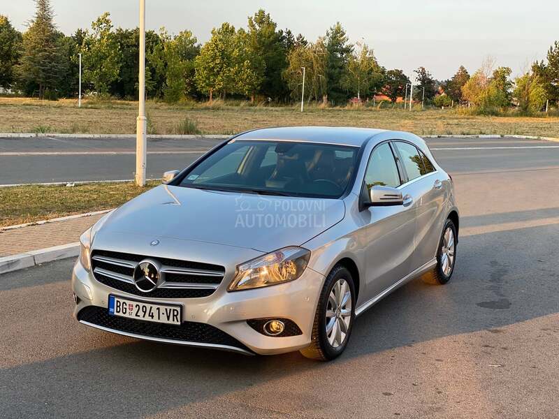 Mercedes Benz A 180 T O P // T O P