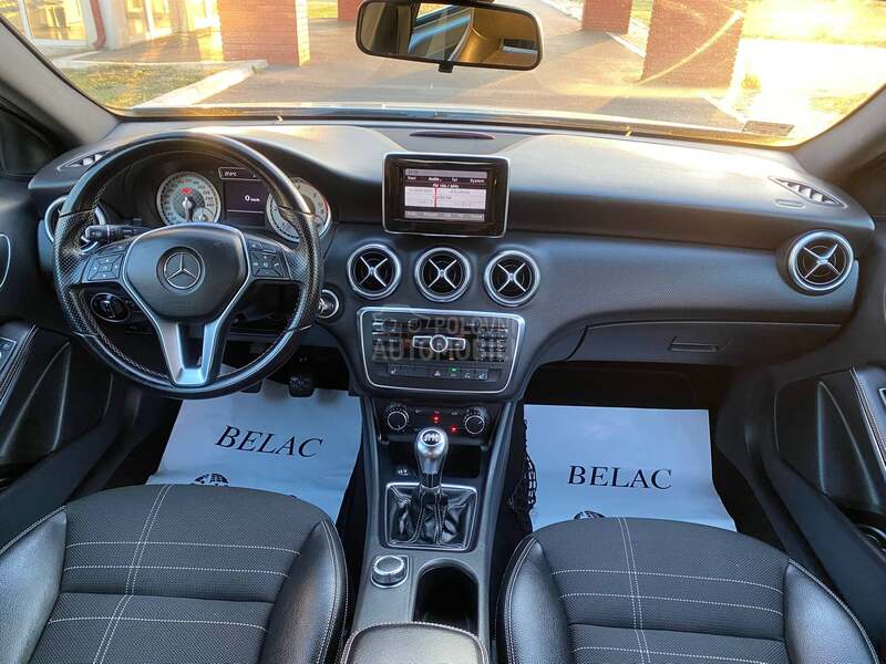 Mercedes Benz A 180 T O P // T O P